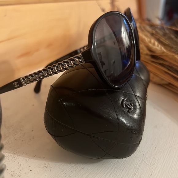 Chanel Sunglasses - Picture 4 of 6